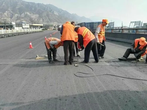 张掖道路桥梁病害治理